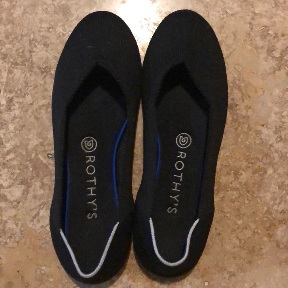 Rothy’s classic black, round-toe. Size 8
